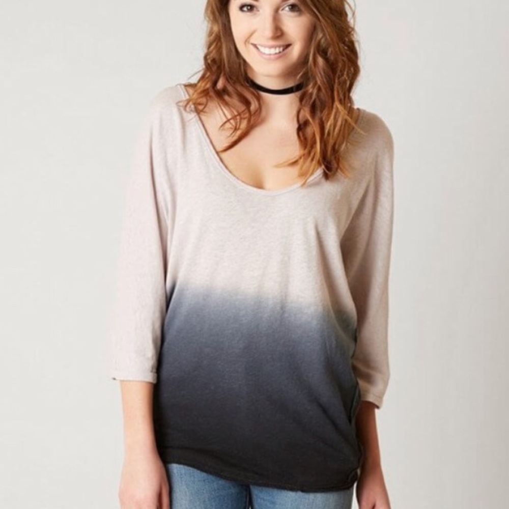 ✨✨2/$20✨✨Free People Off the Should Top